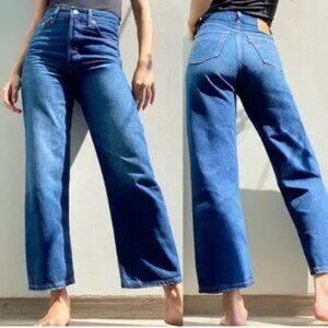 Levi's Ribcage Button Fly Straight Ankle Jeans